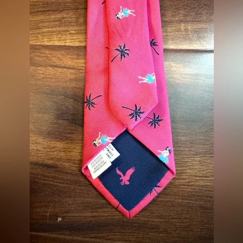 American Eagle Outfitters brighten up
